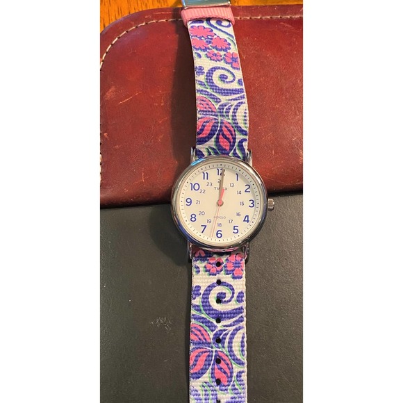 Timex Accessories - Unisex 36mm silver Tone Timex Watch, Easy Reader with Military Time